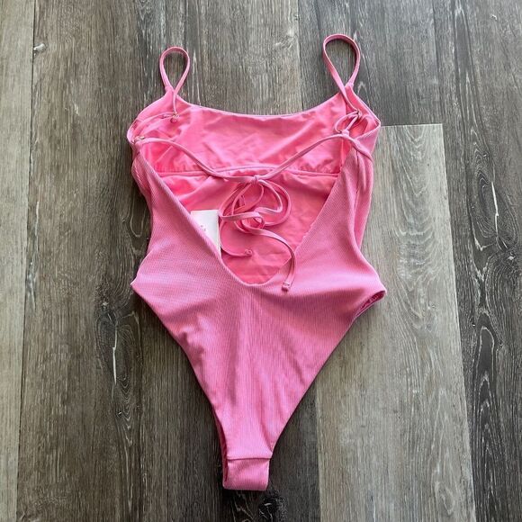 NWT Lspace Bree One Piece Classic in Pink Size Medium - Picture 5 of 15